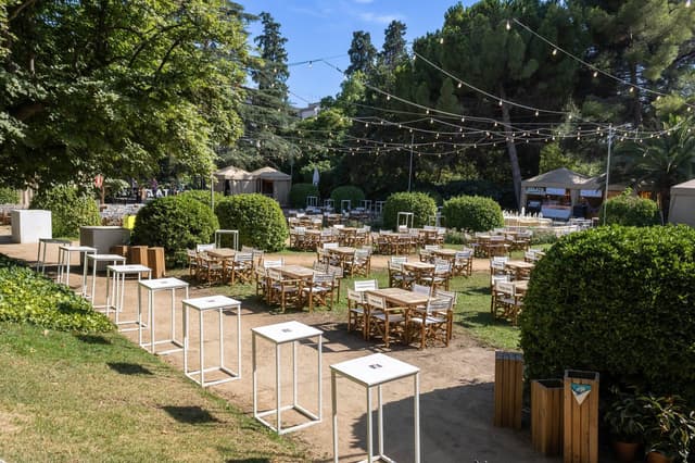 Úschovna zavazadel pro Brunch Electronik Barcelona 2026