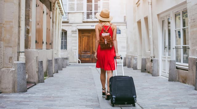 Where to store luggage in Madrid: Complete guide