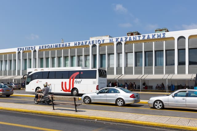Depósito de bagagem no Aeroporto de Heraclião (HER): Opções e Preços (2026)